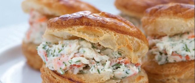 Закуска с сыром и крабами