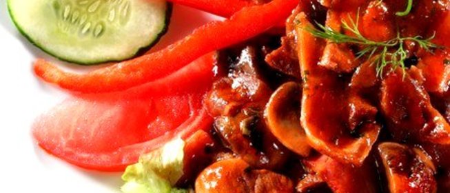 Тушеные грибы в красном вине по‑бургундски