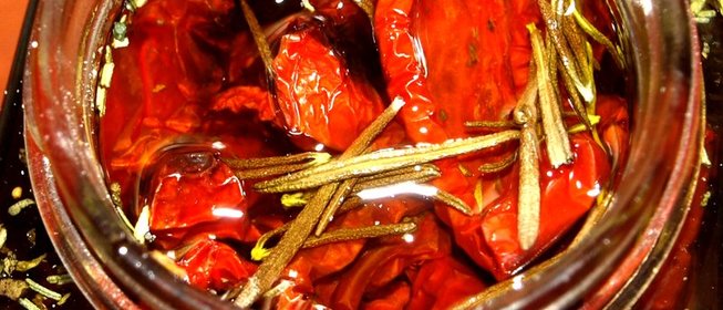 Вяленые помидоры с прованскими травами