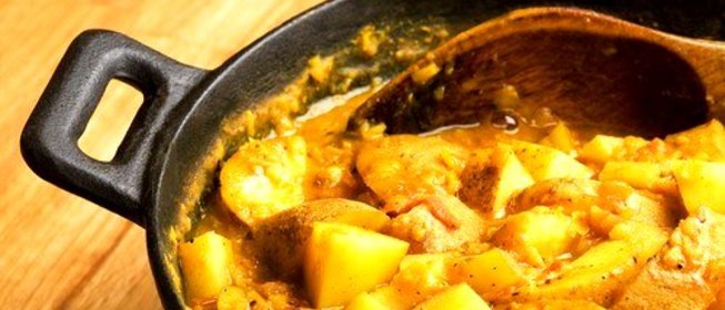 Картофельный карри с нутом