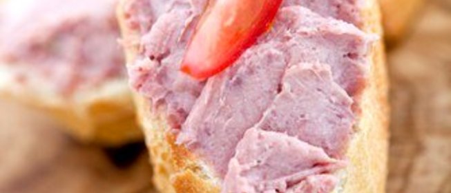 Паштет из куриной печени с чесноком и тимьяном