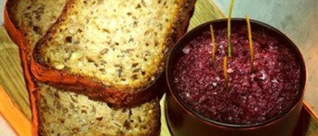 Тартар из говядины с оливковым тапенадом