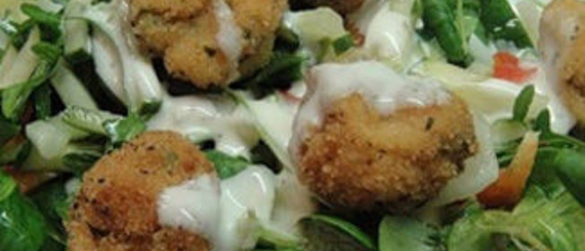 Закуска Теплый салат с рыбными шариками