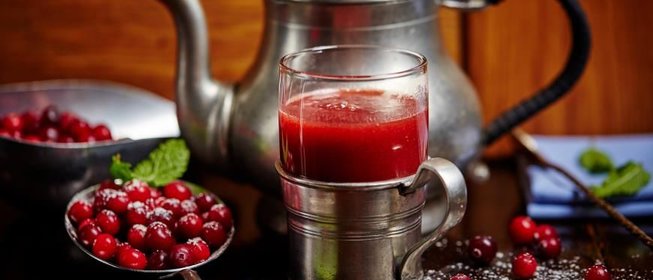 Брусничный чай с клюквой и мятой