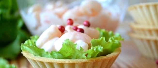 Закуска с креветками в тарталетках