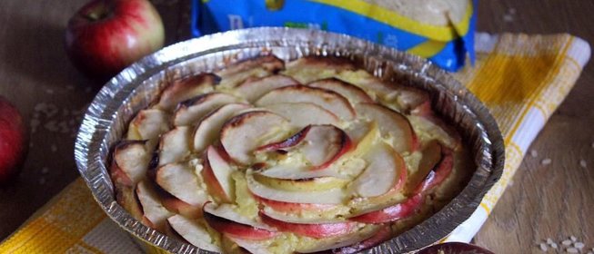 Творожно-рисовая запеканка с яблоками и ягодами годжи