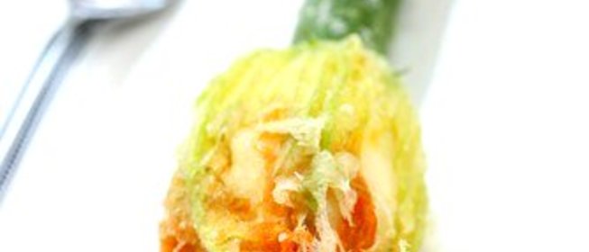 Жареные цветки цукини