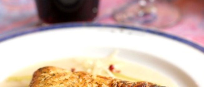 Конверты из теста фило с лососем