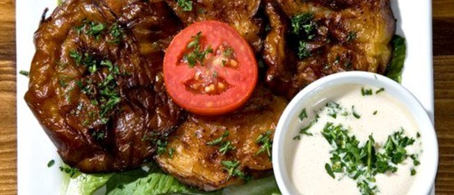 Баклажаны на гриле с йогуртовым соусом