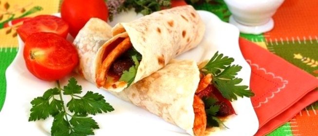 Буррито с курицей и перцем