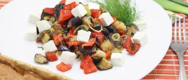 Закуска из баклажан с перцем и сыром