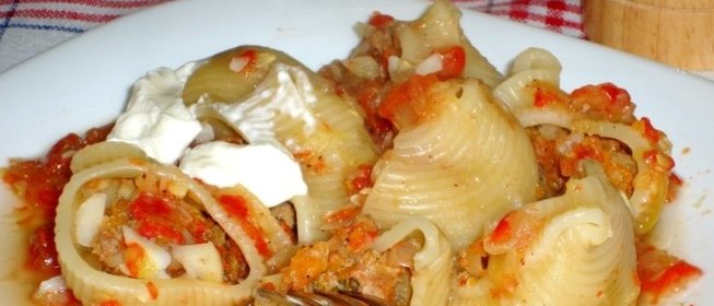 Говядина с кабачками и помидорами