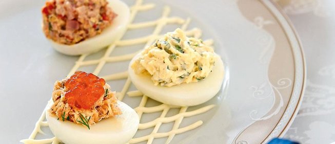 Фаршированные яйца с тремя начинками