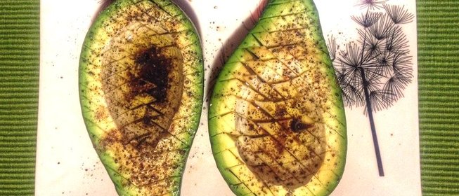 Авокадо с соком лайма и соевым соусом