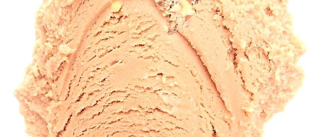 Замороженный йогурт с нутеллой и конфетами Ferrero Rocher