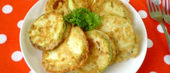 Кабачки с чесноком в кляре