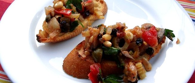 Брускетта с баклажанами