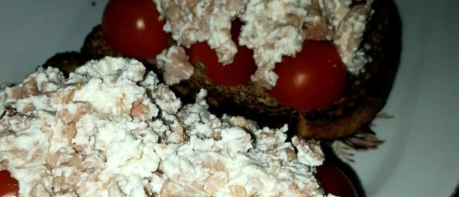 Намазка из творога и тресковой печени