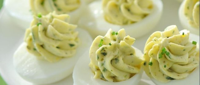 Фаршированные яйца с тархуном