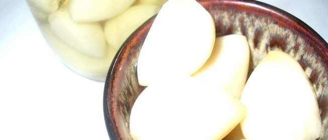 Соленый чеснок головками