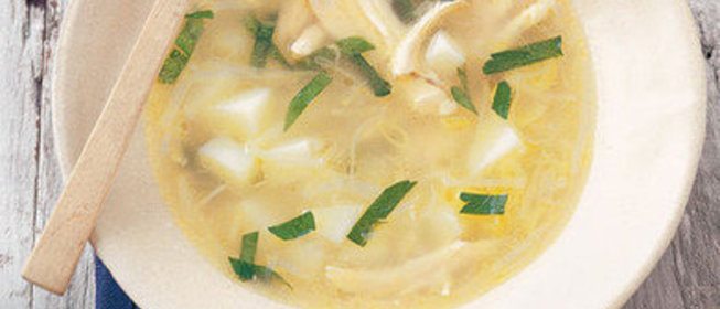 Куриный суп с луком пореем