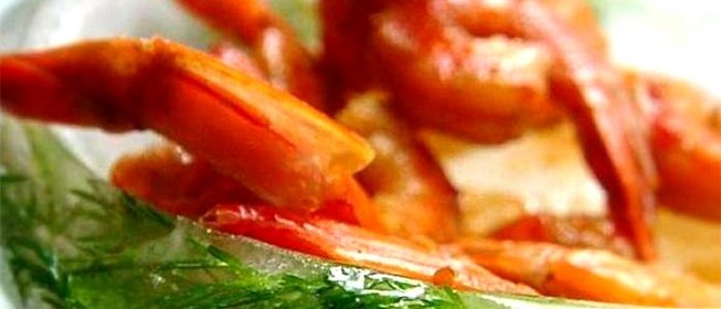 Жгучие креветки в ледяной пиале