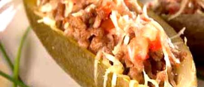 Фаршированные мясом огурцы
