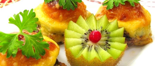 Говядина, жаренная с киви и абрикосами