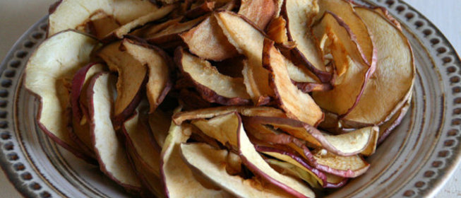 Грушевые чипсы с корицей