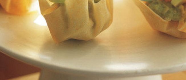 Корзинки с соусом гуакомоле