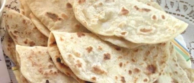 Пресные лепешки с картофелем луком и грибами