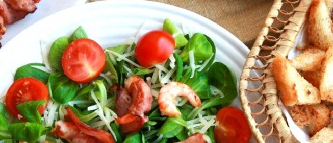 Королевские креветки в беконе