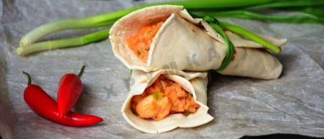 Буррито с курицей и рисом