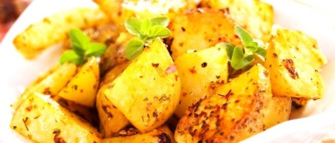 Острые печеные картофельные дольки