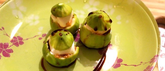 Закуска из инжира с сыром