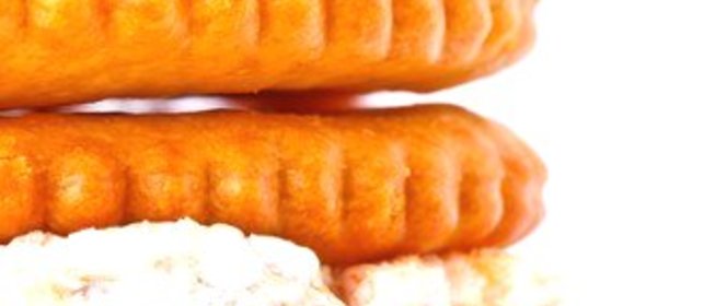 Спред из копченого лосося с рикоттой и перцовой водкой