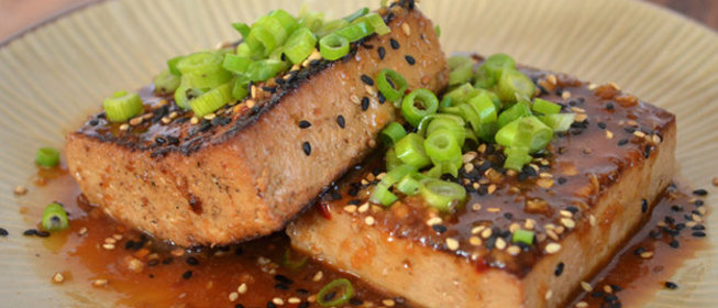 Тофу с имбирем и чесноком