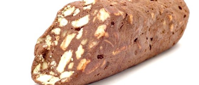 Шоколадная колбаса с грецкими орехами и коньяком