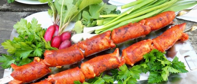 Сосиски в остром соусе на шампурах