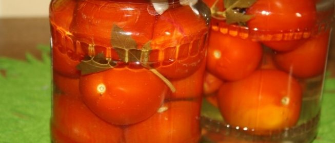 Медовые маринованные помидоры с базиликом на зиму