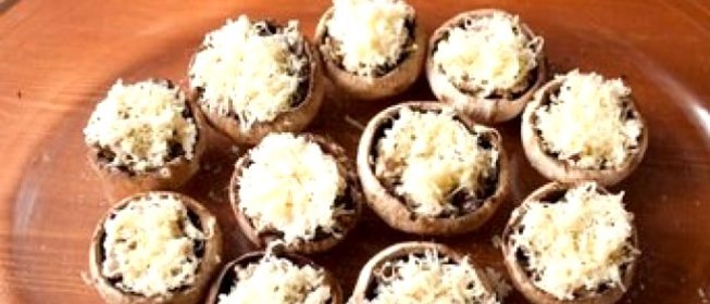 Фаршированные шляпки шампиньонов