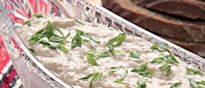 Закуска из селедки с луком