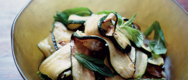 Закуска из цукини, лимона и мяты