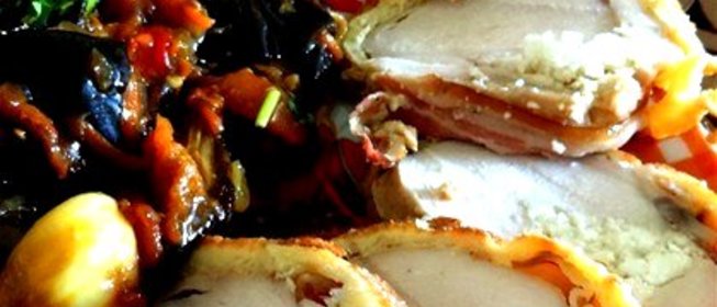 Kуриные грудки, фаршированные рокфором, с медом