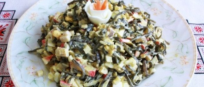 Салат с морской капустой и кукурузой