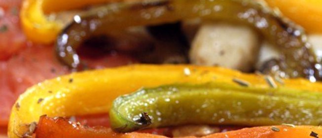 Сладкий перец, тушенный с чесноком и чили