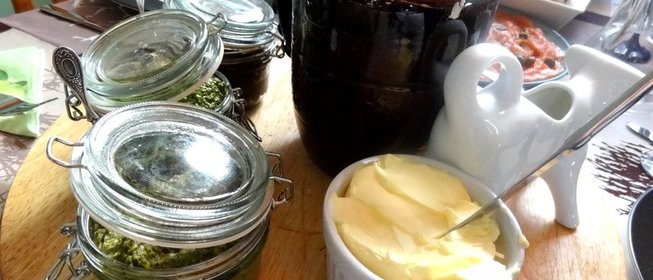 Чиабатта с тремя итальянскими соусами