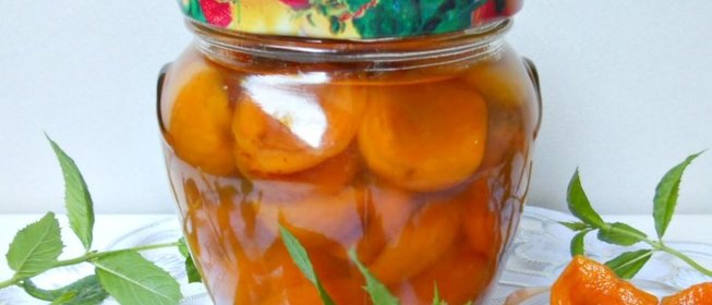 Абрикосы в собственном соку