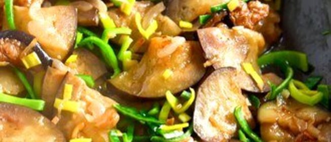 Баклажаны с грибами и беконом по‑китайски