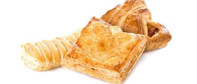 Пирожки из слоеного теста с мясом